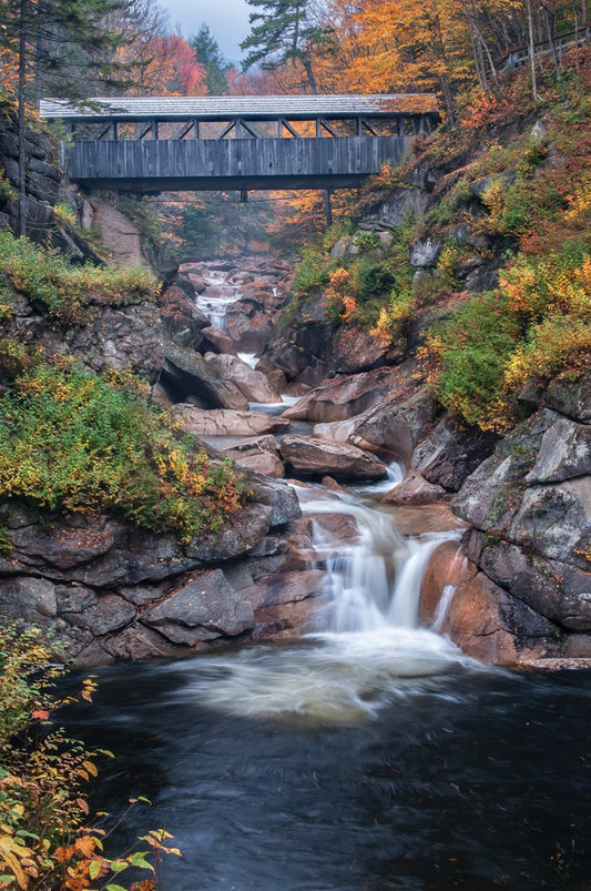 White Mountain Puzzles - Covered Bridge
