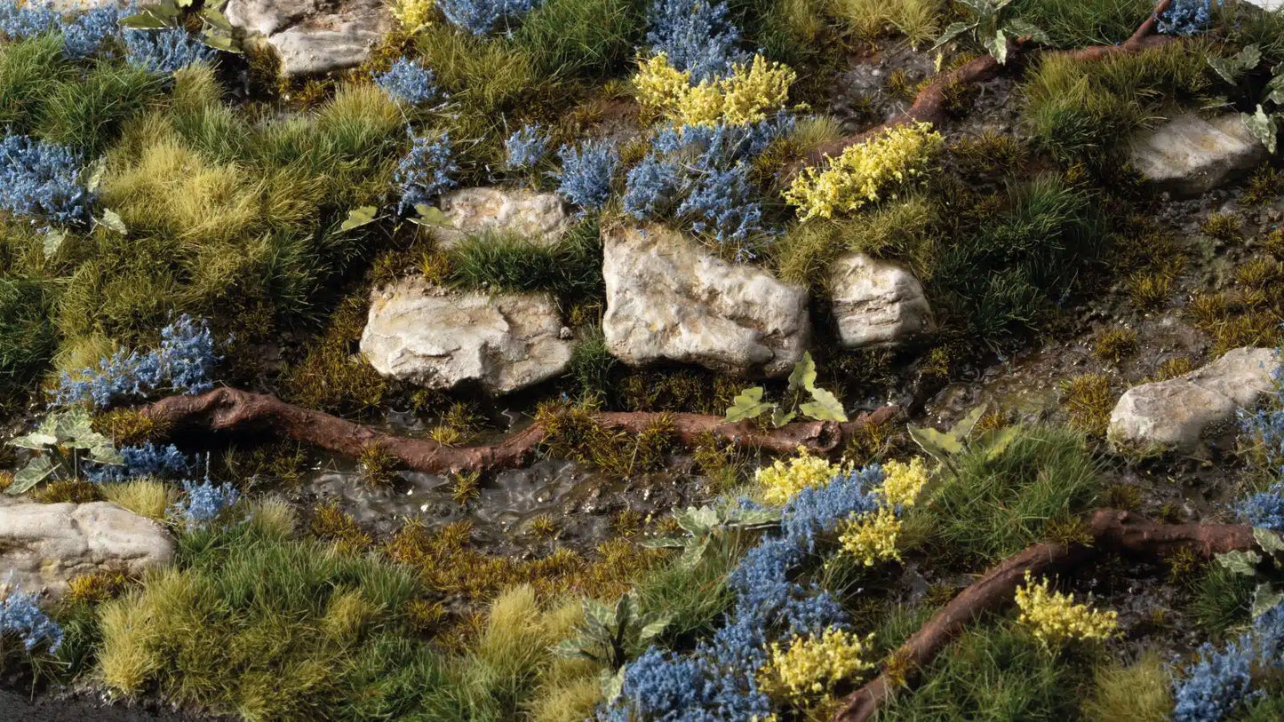 Gamers Grass: Bluebeard Flower Tufts