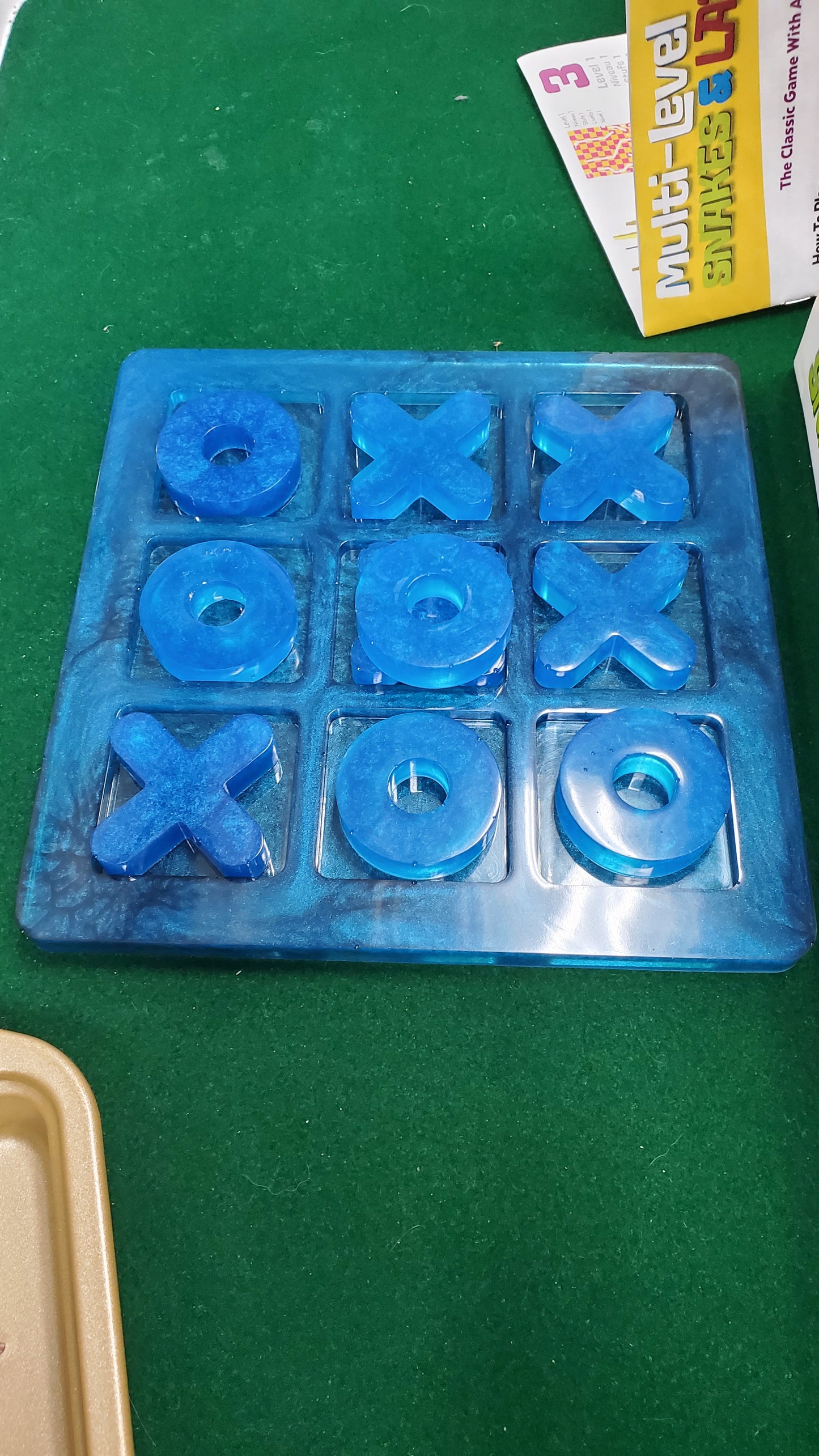 Tic tac toe board